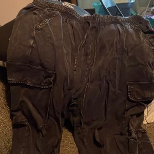 Torrid Challis Jogger w cargo pocket. Deep black. Torrid size 1 14/16W.